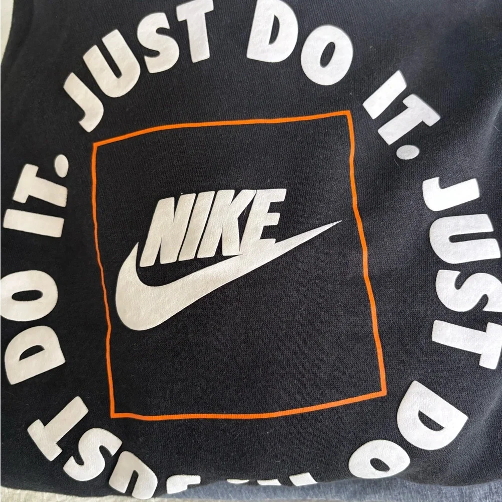 Nike Men's Black Fleece Activewear Pull Over Sport Hoodie with Logo